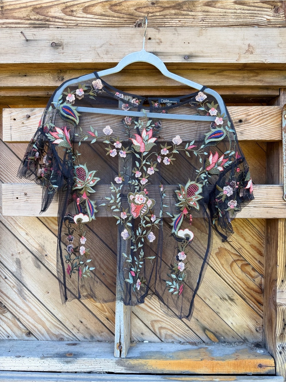 💞 Dalia Sheer Black Floral Embroidered Blouse - Picture 2 of 6
